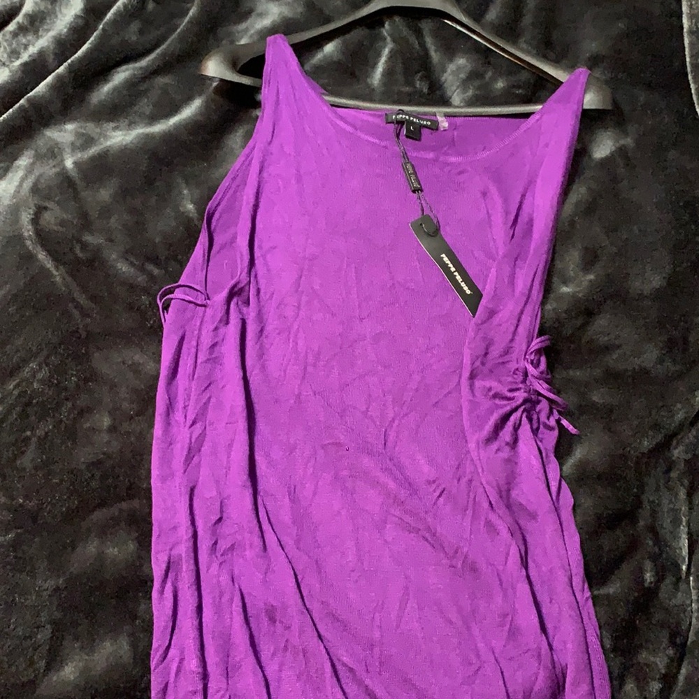 Peppe Peluso knit tank with side slits . L